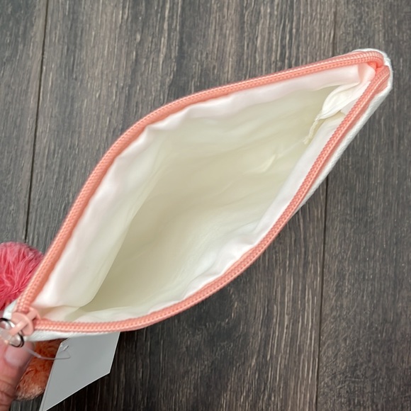 Makeup Bag - Picture 4 of 6